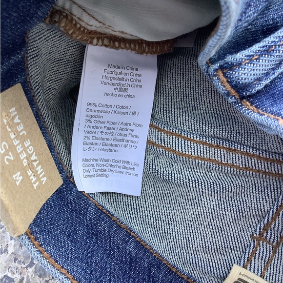 Madewell the Perfect Vintage Jeans - 25”.  New! - Picture 6 of 6